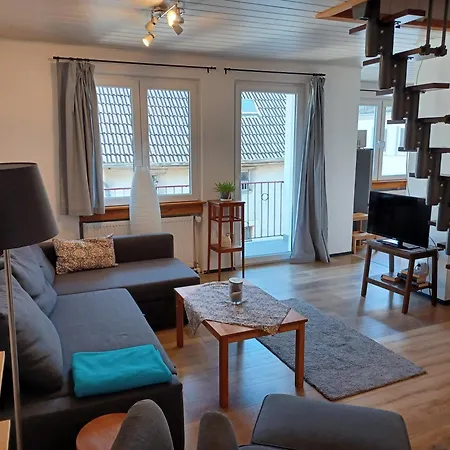 Moderne Maisonette-wohnung Im Stadtzentrum *